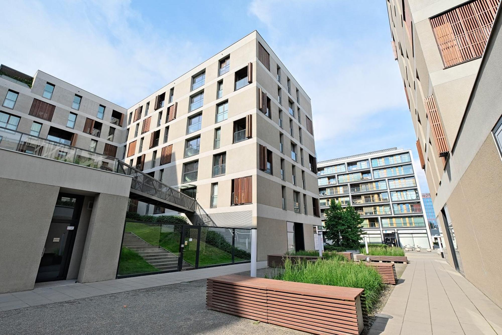 Hotel apartamentowy Kolejowa
